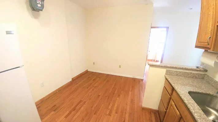 Rented by Downtown Mgt & Realty LLC | media 3