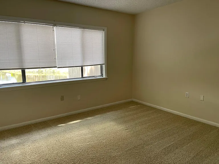 5834 Peregrine Ave — Photo 6