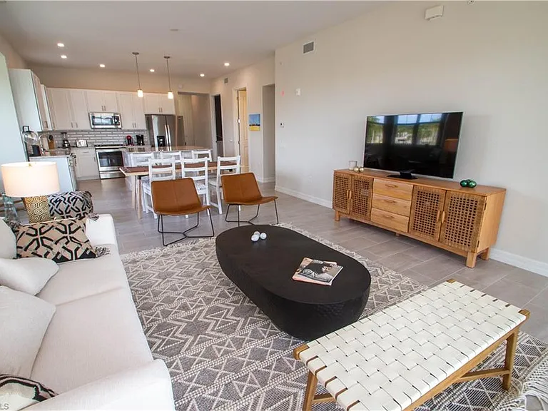 163 Indies Dr E #106 — Photo 44