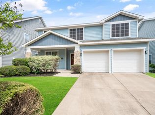 810 Vernon Dr, Aubrey, TX 76227