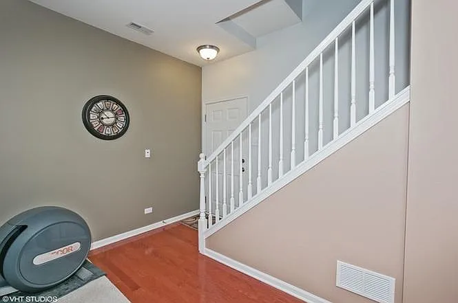2602 Williamsburg Dr photo 1