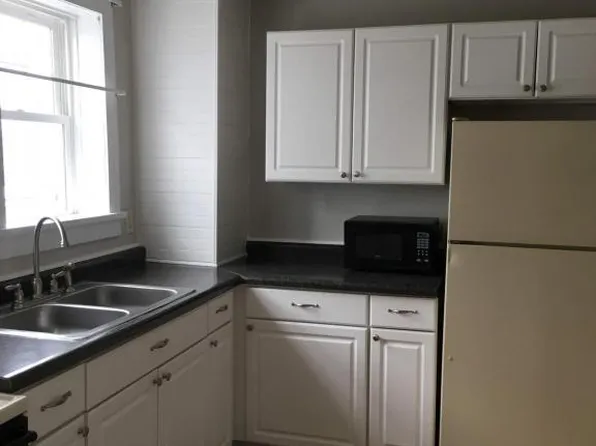 4138 Lake St #3, Bridgman, MI 49106