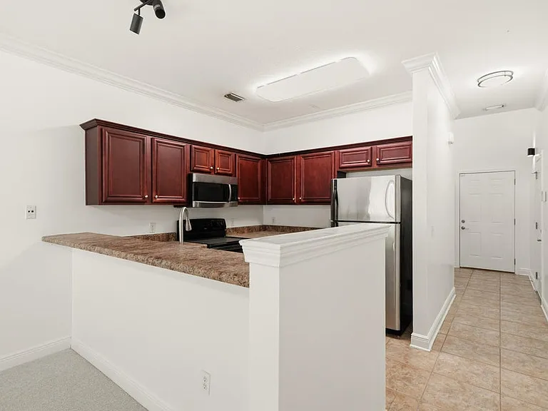 2168 Hadleigh Hills Ct — Photo 3
