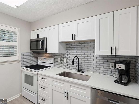 3rd image of 6700 Roswell Rd Unit 31B