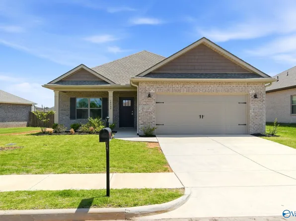14542 Willow Rose Ln, Athens, AL 35613