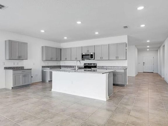 5th image of 8124 ARCHIBALD Terrace