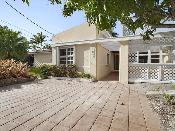 2nd image of 1845 Daytonia Rd