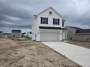 561 Snow Pine Ct NE, Cedar Springs, MI 49319