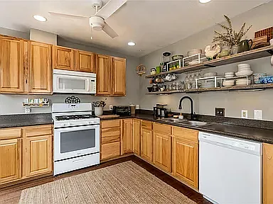 2207 Blendon Pl — Photo 16