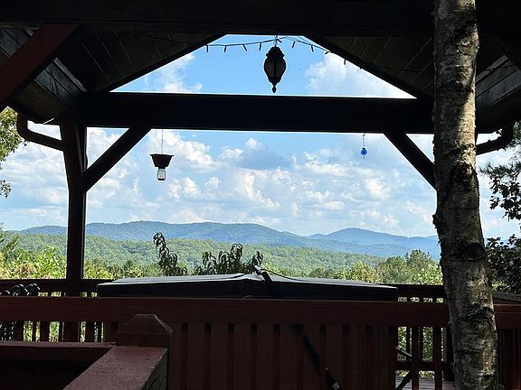 5th image of 603 Red Berry Ridge Rd