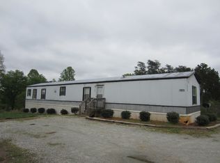 1022 Stephanie Ln, Seneca, SC 29672