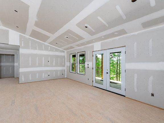 3rd image of 19 Fox Ridge Cir