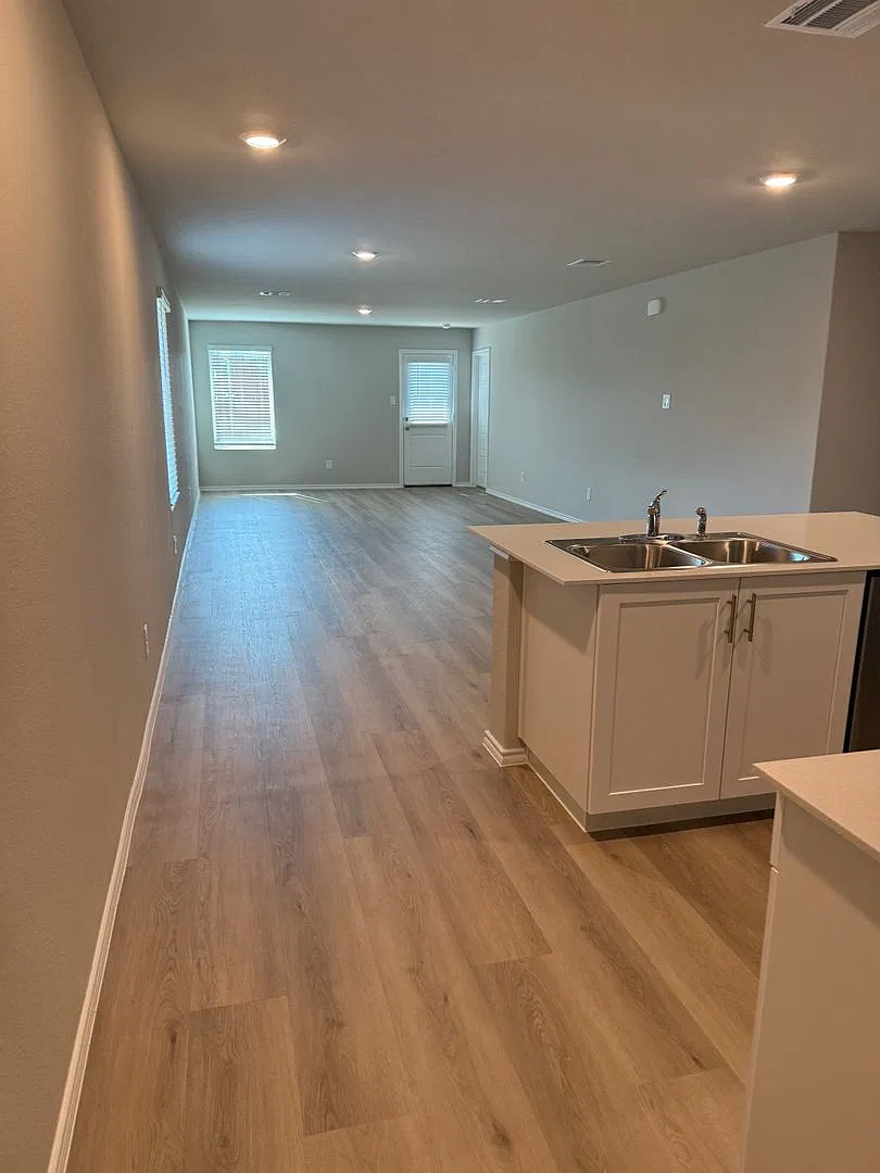 Brand New 4-Bed, 2-Bath Home w/New Appliances, Washer Dryer, Garage — Photo 2