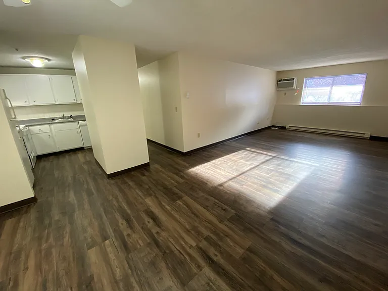 Eastern Trails Apartments and Storage — Photo 39