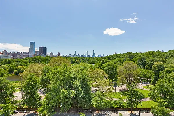 Sold by Corcoran | media 16