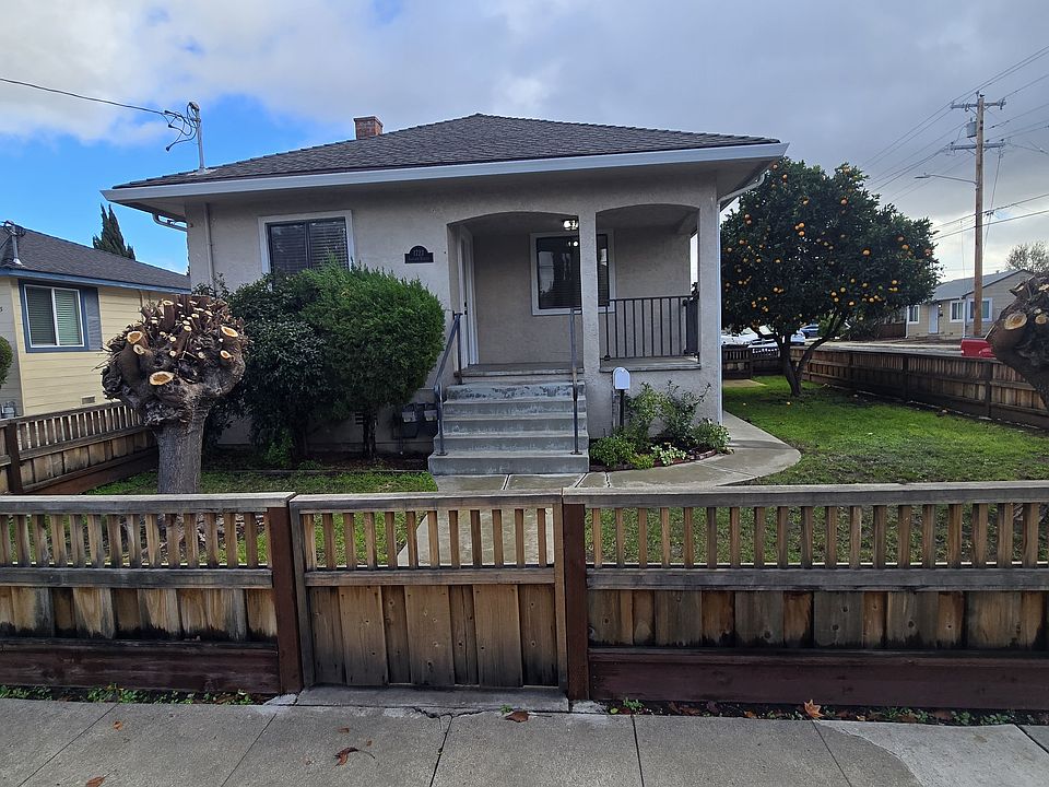 1st image of 1723 Jackson St