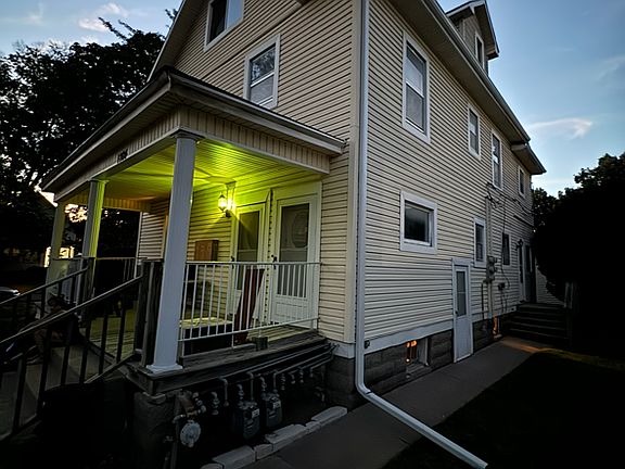 5th image of 1204 Garfield St #4