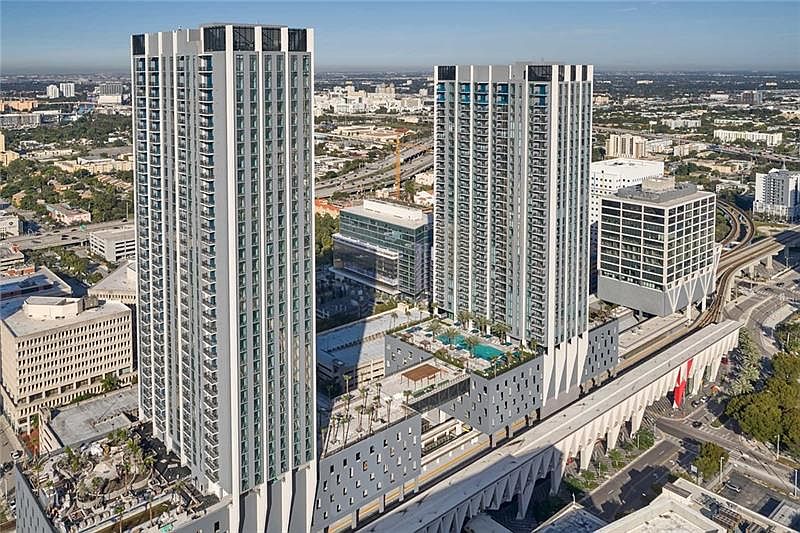 1st image of 400 NW 1st Ave #3003