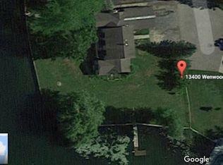 13400 Wenwood Dr, Fenton, MI 48430