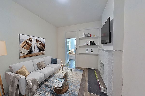 1st image of 615 1/2 Hudson St APT 3