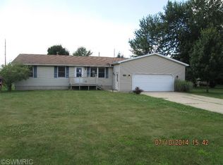 69435 Eisenhower Rd, Sturgis, MI 49091