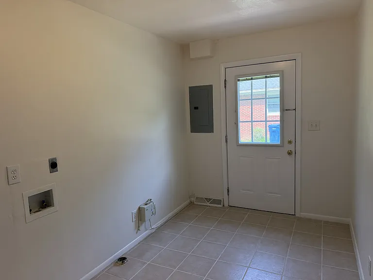 132 Marion Dr #132 — Photo 4