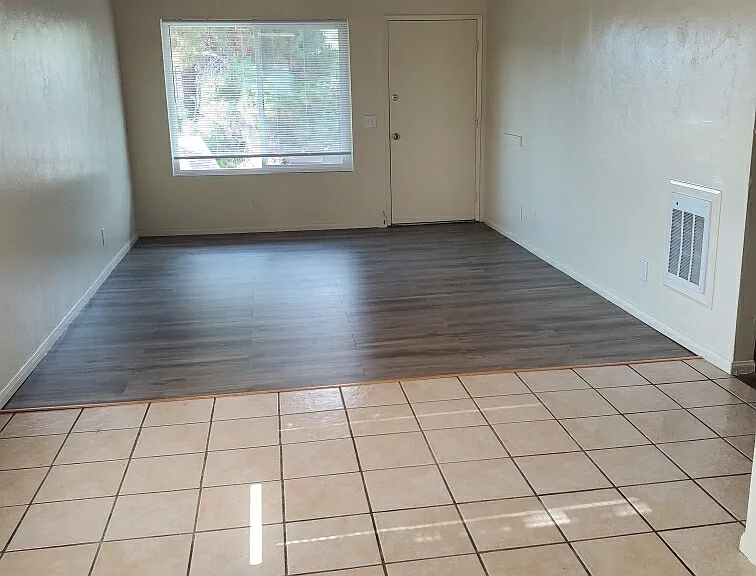 2224 Primrose Ave #10 — Photo 7