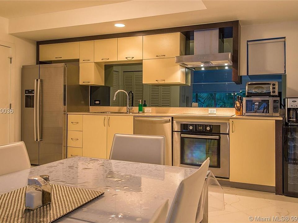 1st image of 2135 Washington Ct #Th
