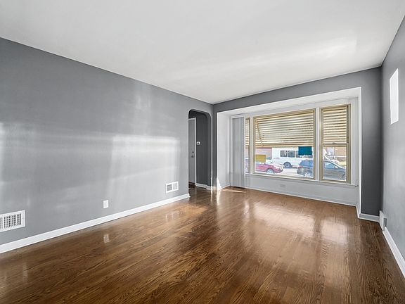 5th image of 14304 S Dearborn St