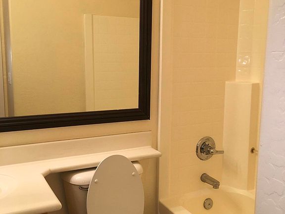 4th image of 2533 W Apollo Rd