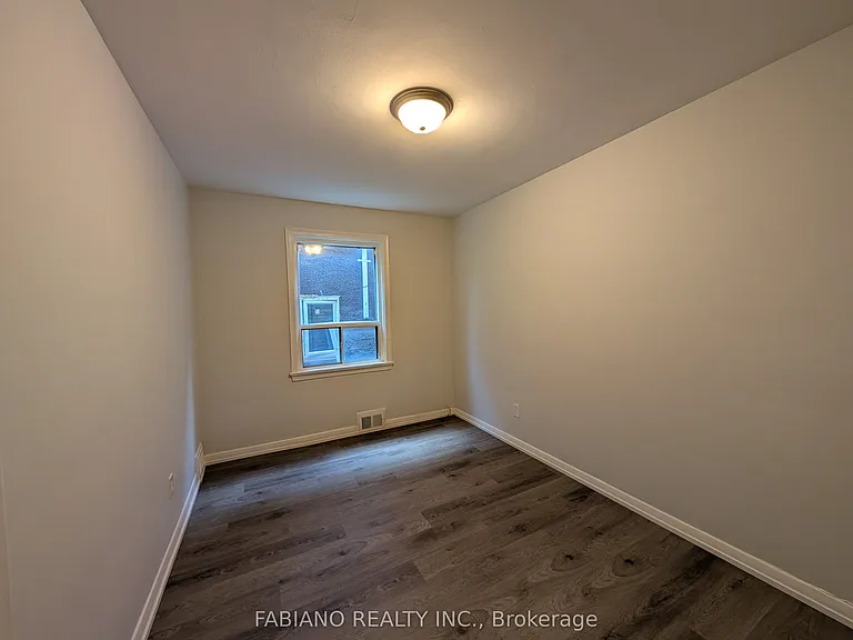 5 Hertford Ave #2 — Photo 19