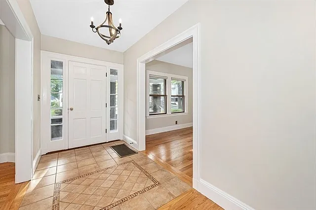 52 Linden St — Photo 5