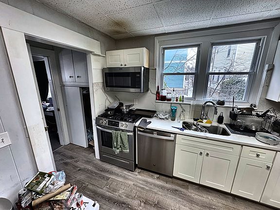 3rd image of 346 Cherry St #2CP