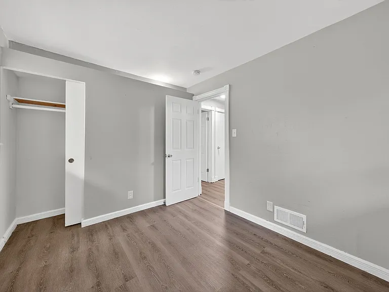 120 McAlpine Dr — Photo 5