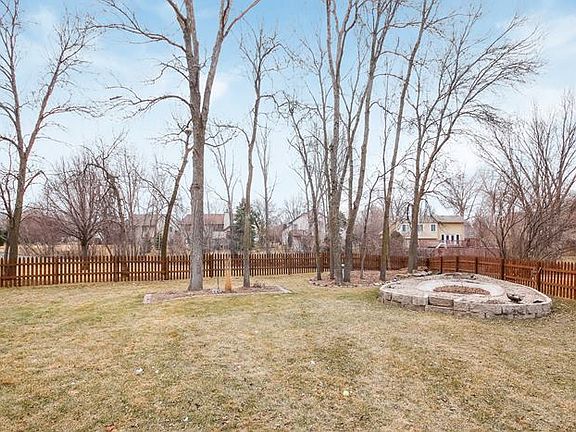 2nd image of 2124 Edinbrook Ct N