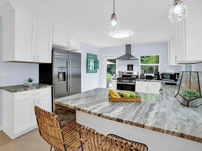 1210 Bay Palm Blvd — Photo 15