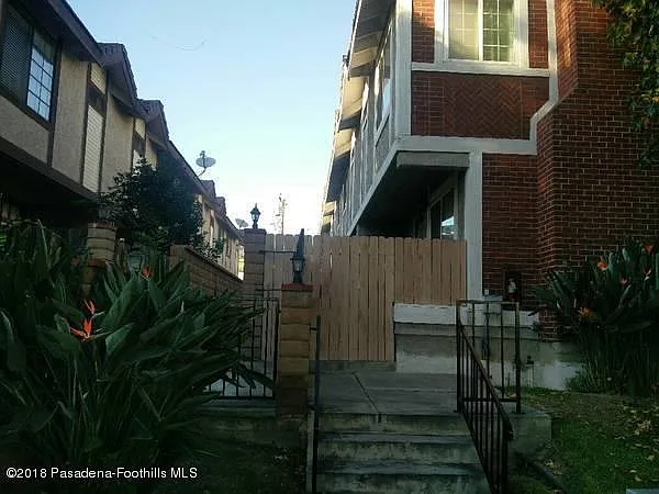 31 E California St #B — Photo 12