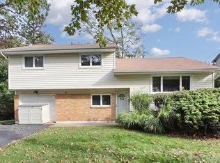 21 Briarcliff Dr, Monsey, NY 10952