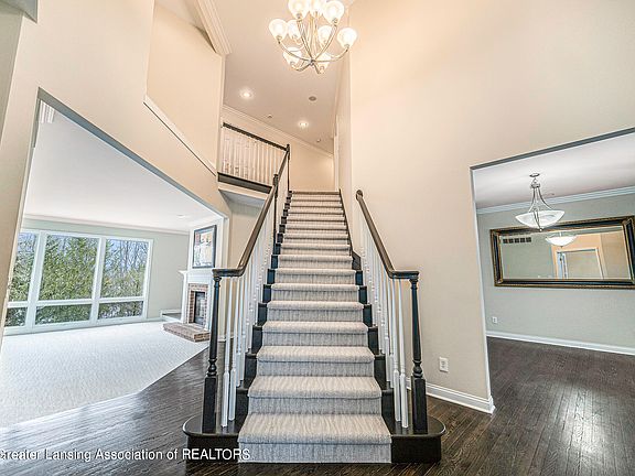 5th image of 2329 Pine Hollow Dr