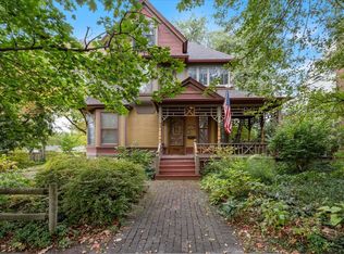 348 Arbor Ave, West Chicago, IL 60185