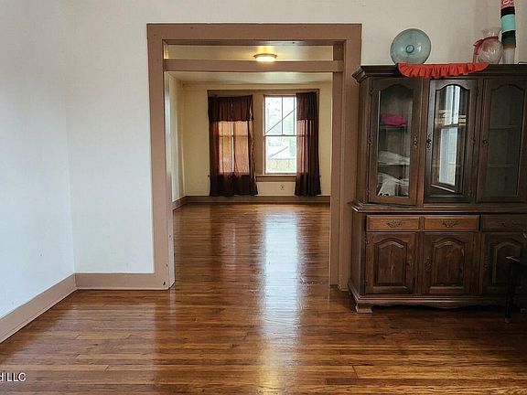5th image of 3401 Johnson St #1/2