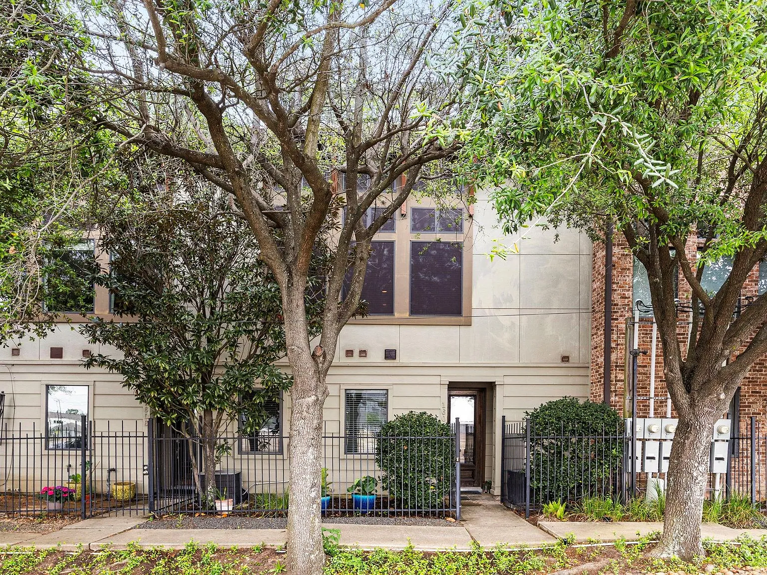 3 bed, 3.0 bath, 1784 sqft, $3,600 — Photo 4