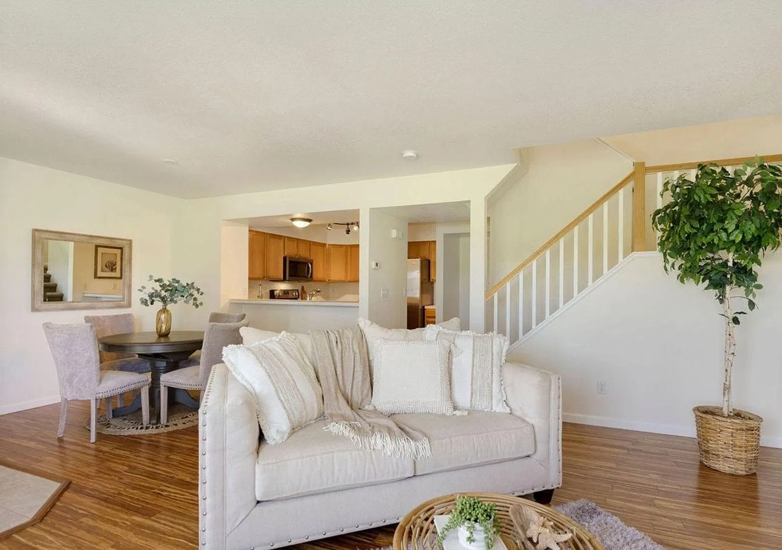 Cozy 2 Bedroom, 3 Bath Townhome located in Fort Collins! — Photo 2