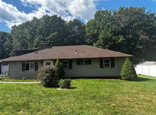 7 Burke Heights Dr, Wallingford, CT 06492