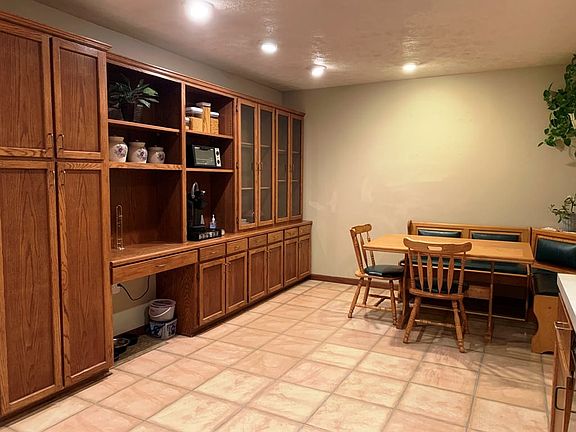 5th image of 2208 W Philip Ave