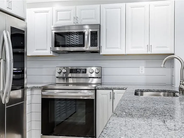 5635 Turtle Bay Dr #8 — Photo 10