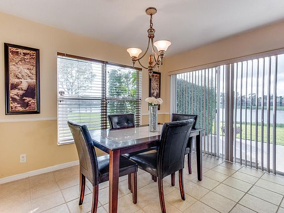 5th image of 6213 Willoughby Cir