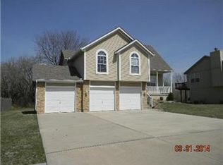 428 Granite Dr, Raymore, MO 64083