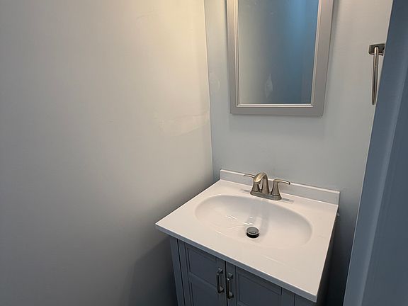 3rd image of 49 Lennon Dr