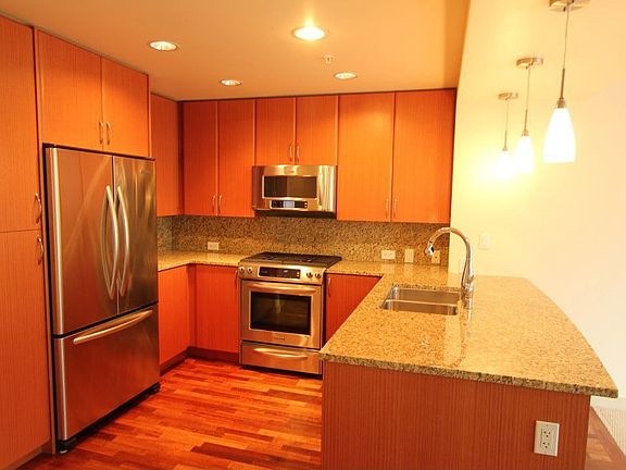 5th image of 10610 NE 9th Pl Unit 1503